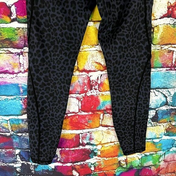 G4 Free Animal Print Athletic Leggings Workout Pants Size XS - Picture 7 of 9
